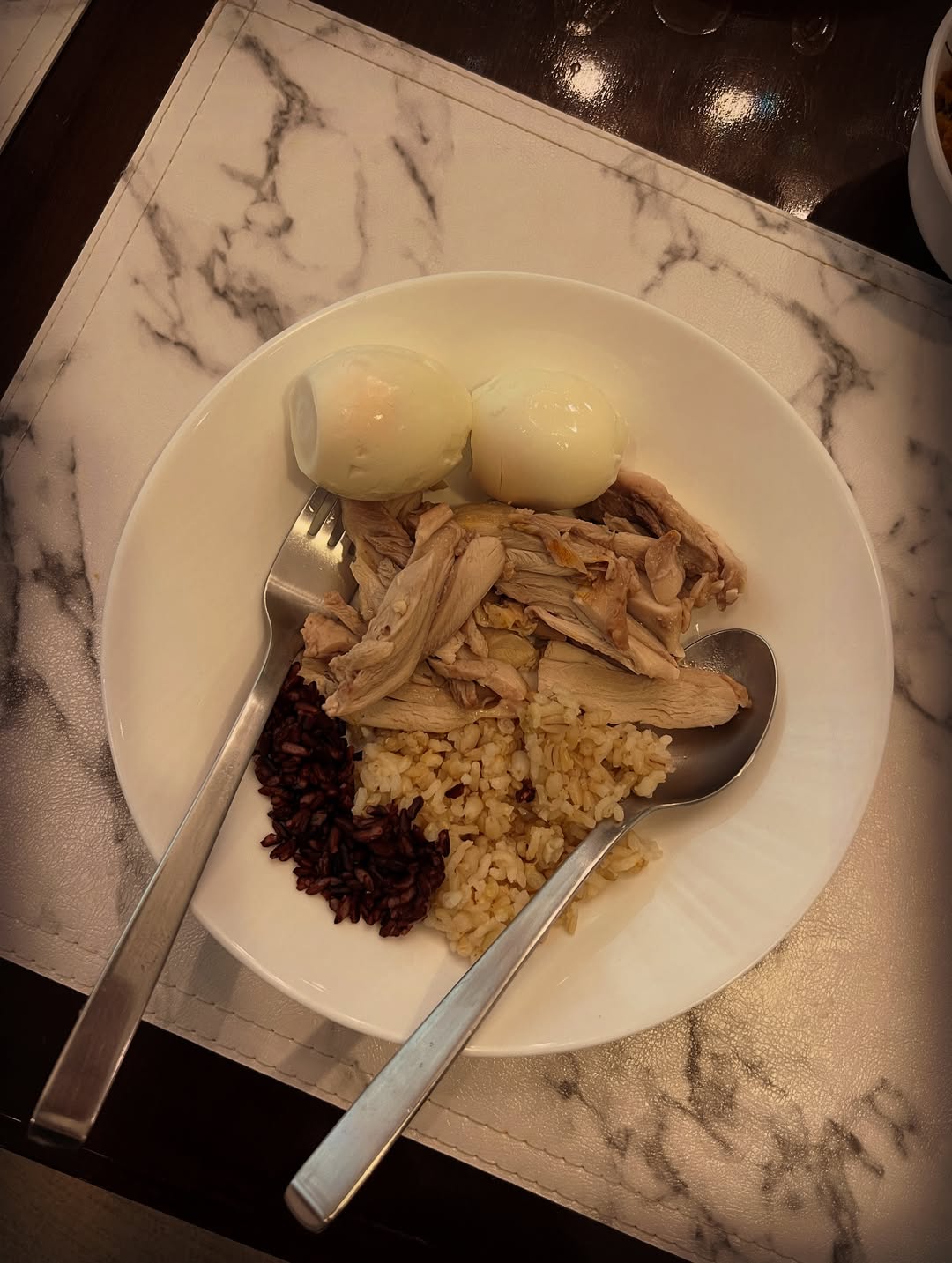 ฟลุค - จิระ ด่านบวรเกียรติ