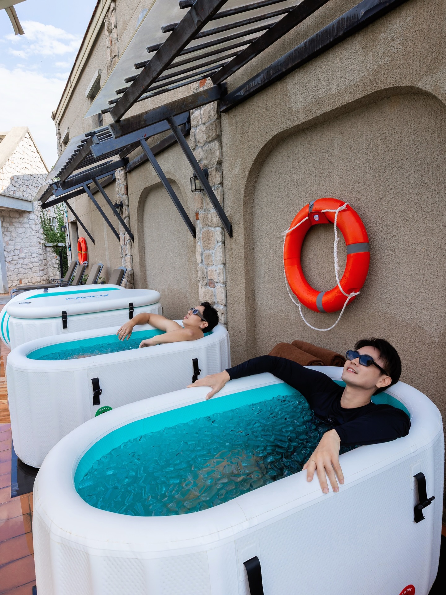 ฟลุค - จิระ ด่านบวรเกียรติ