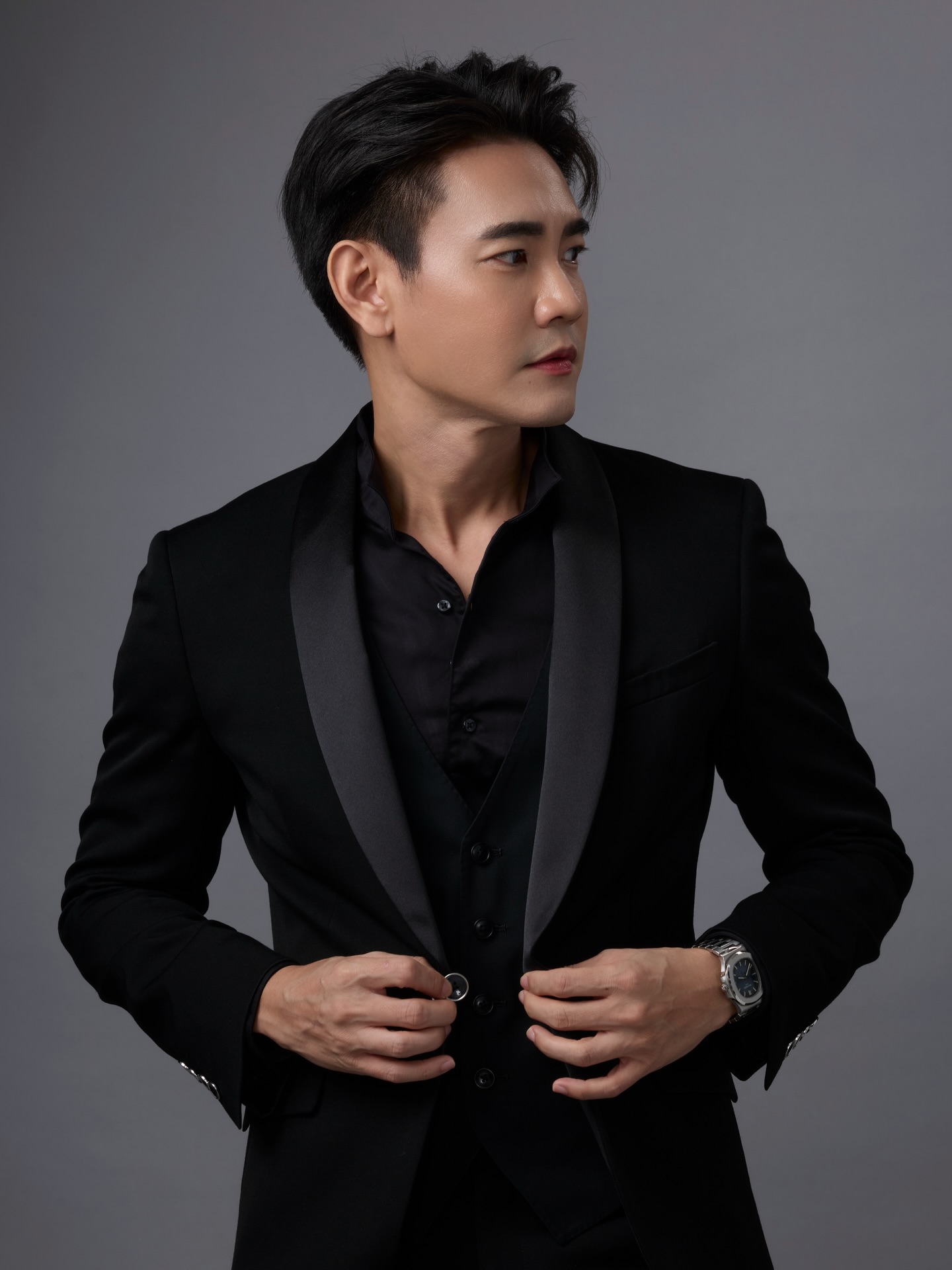 ฟลุค - จิระ ด่านบวรเกียรติ