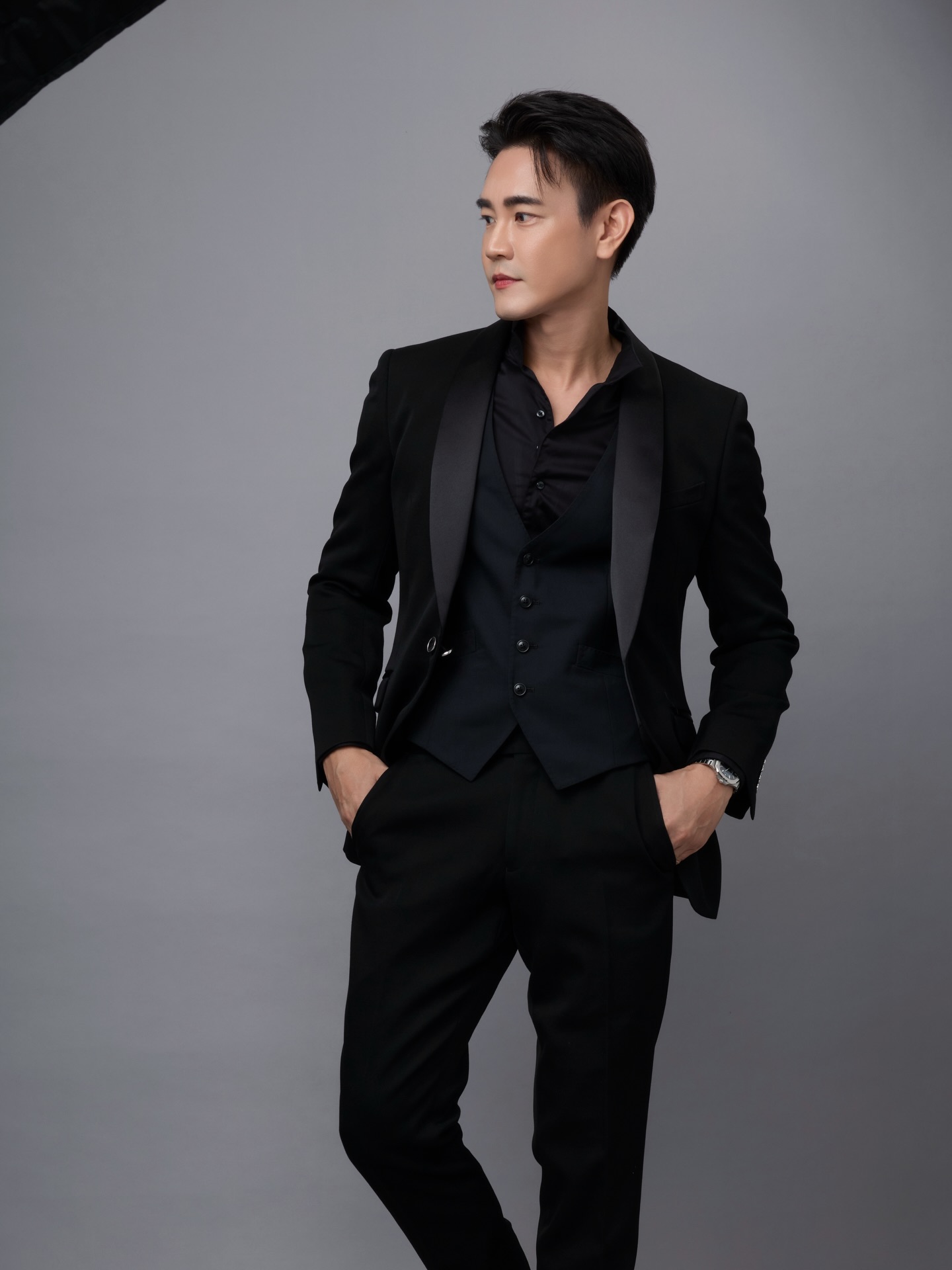 ฟลุค - จิระ ด่านบวรเกียรติ