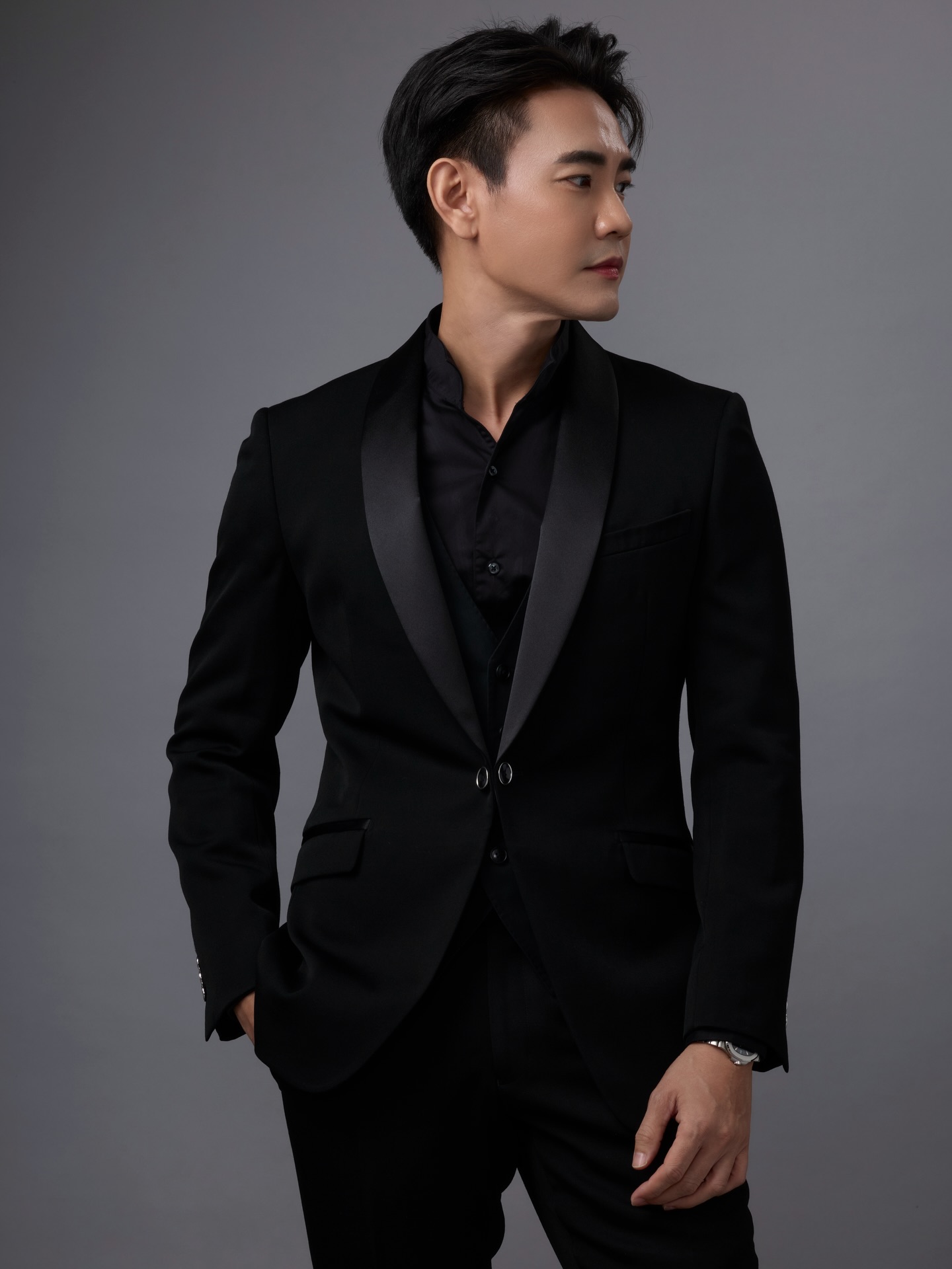 ฟลุค - จิระ ด่านบวรเกียรติ