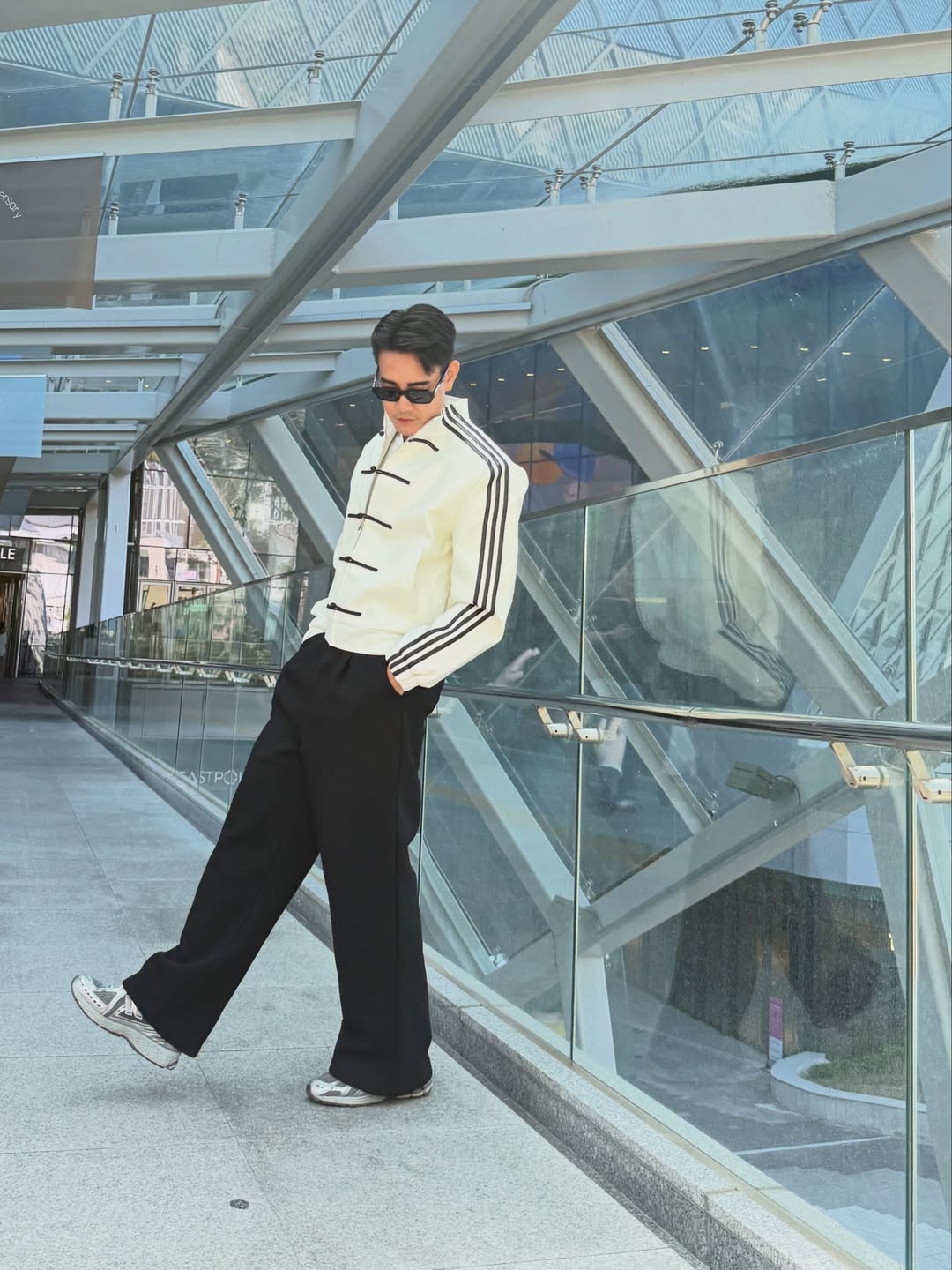ฟลุค - จิระ ด่านบวรเกียรติ