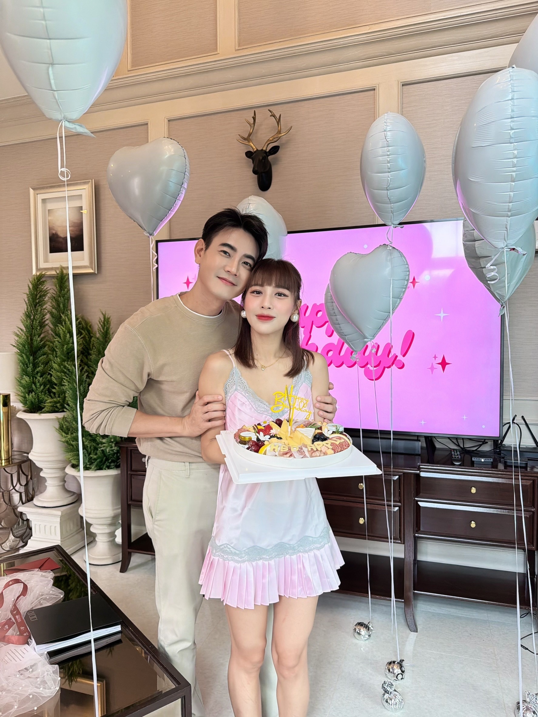 ฟลุค - จิระ ด่านบวรเกียรติ