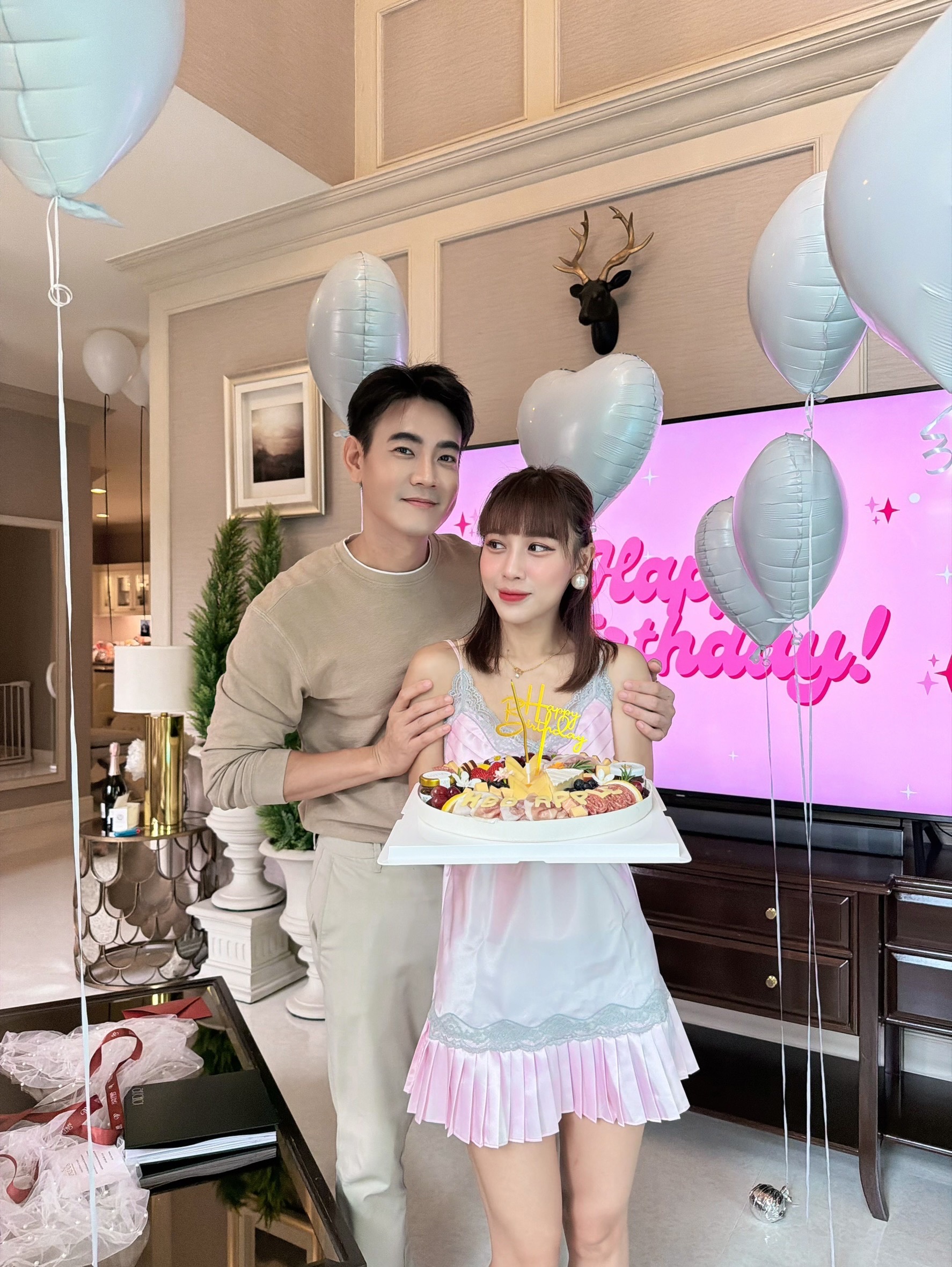 ฟลุค - จิระ ด่านบวรเกียรติ