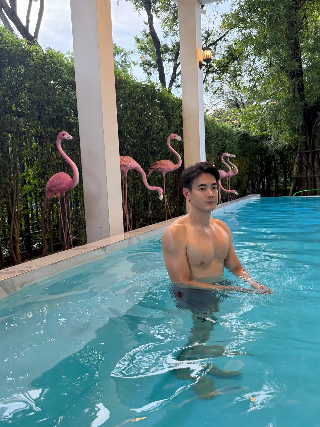 ฟลุค - จิระ ด่านบวรเกียรติ