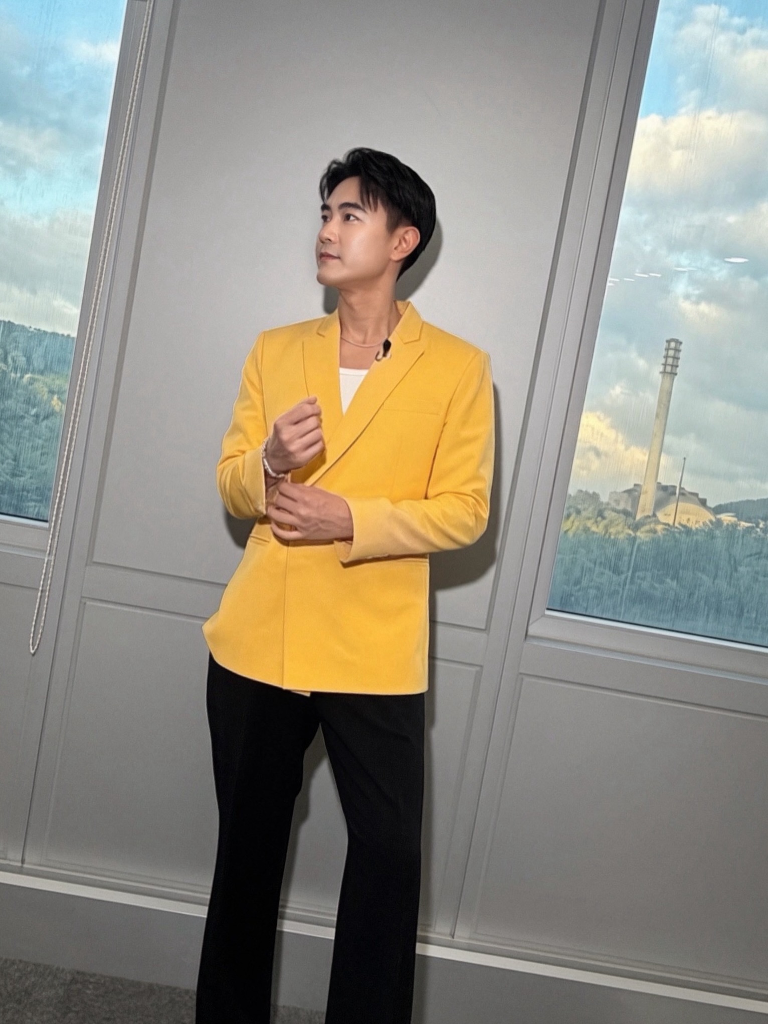 ฟลุค - จิระ ด่านบวรเกียรติ