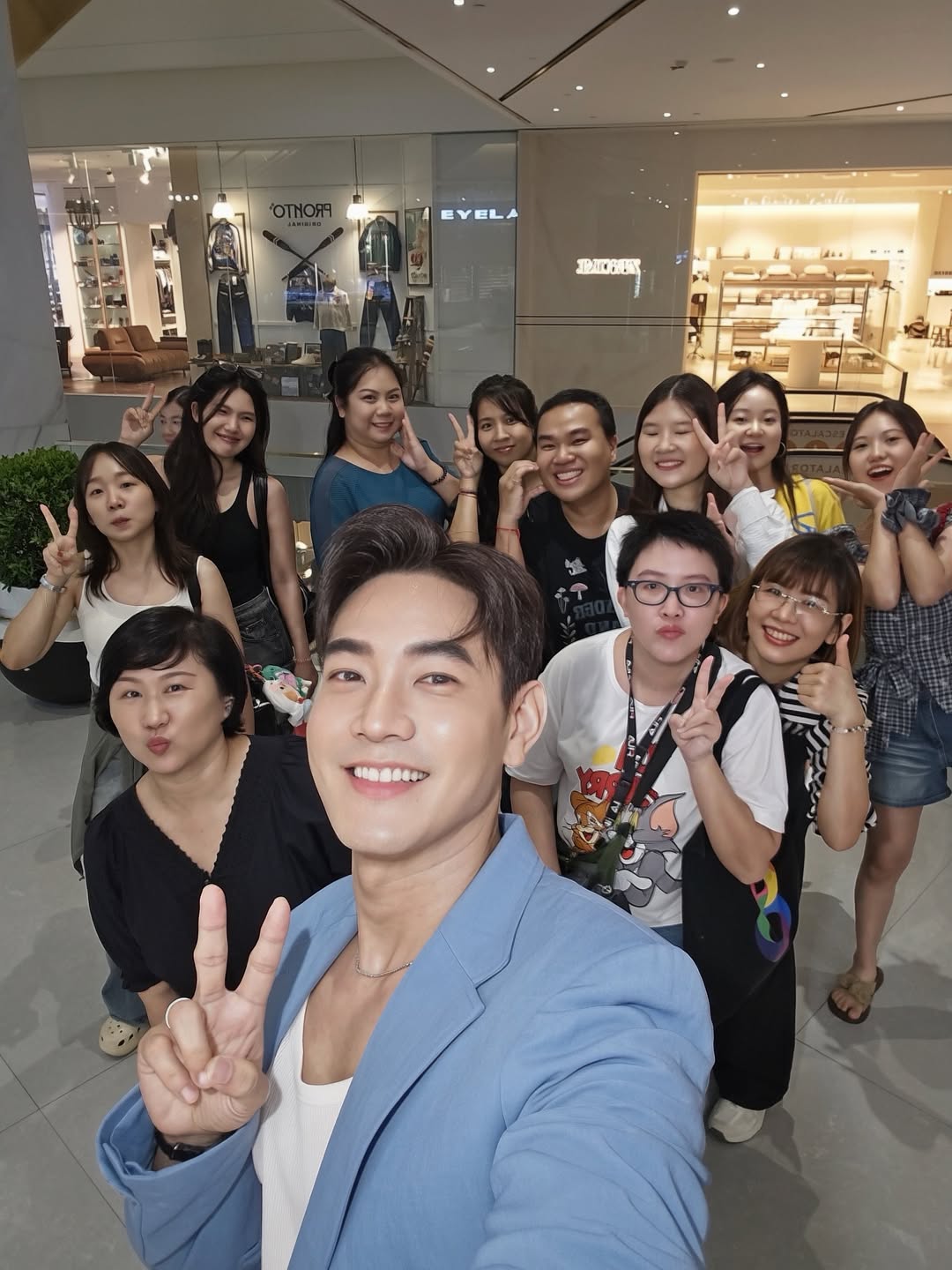 ฟลุค - จิระ ด่านบวรเกียรติ