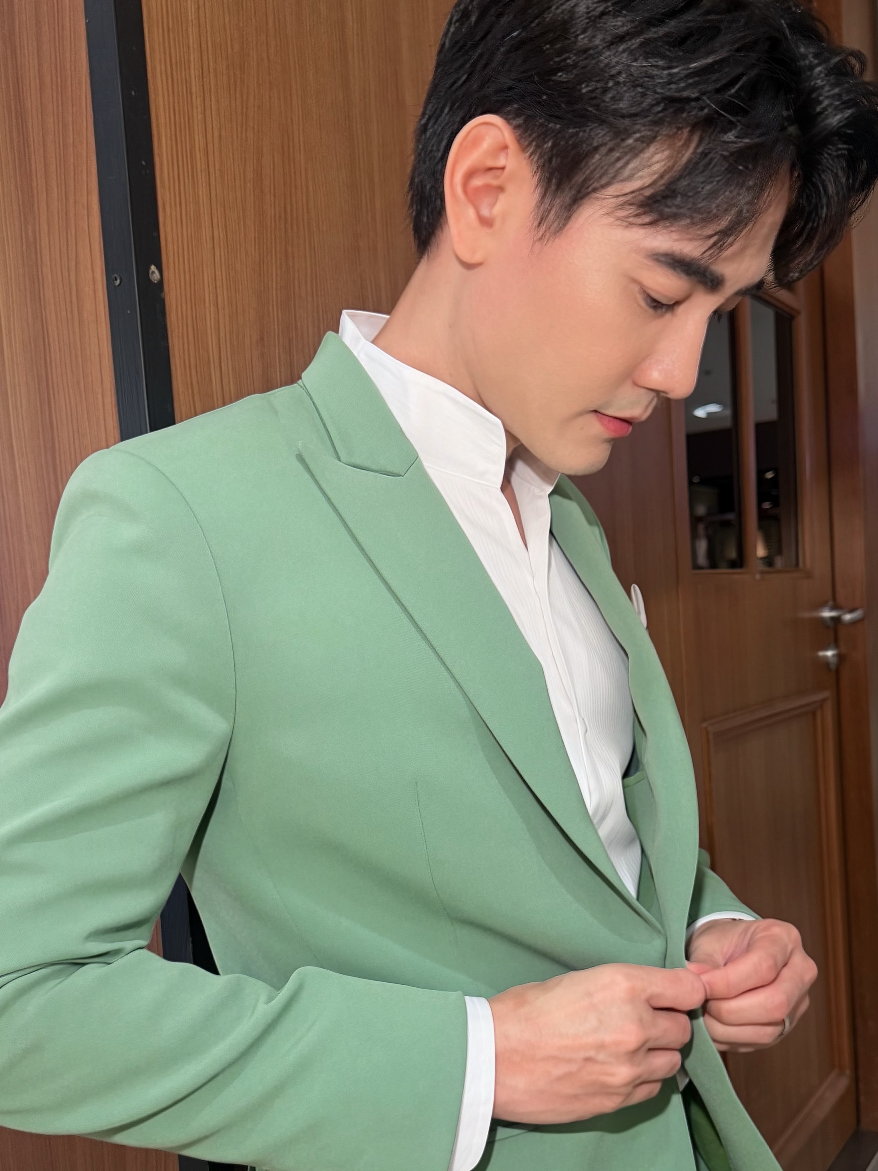 ฟลุค - จิระ ด่านบวรเกียรติ