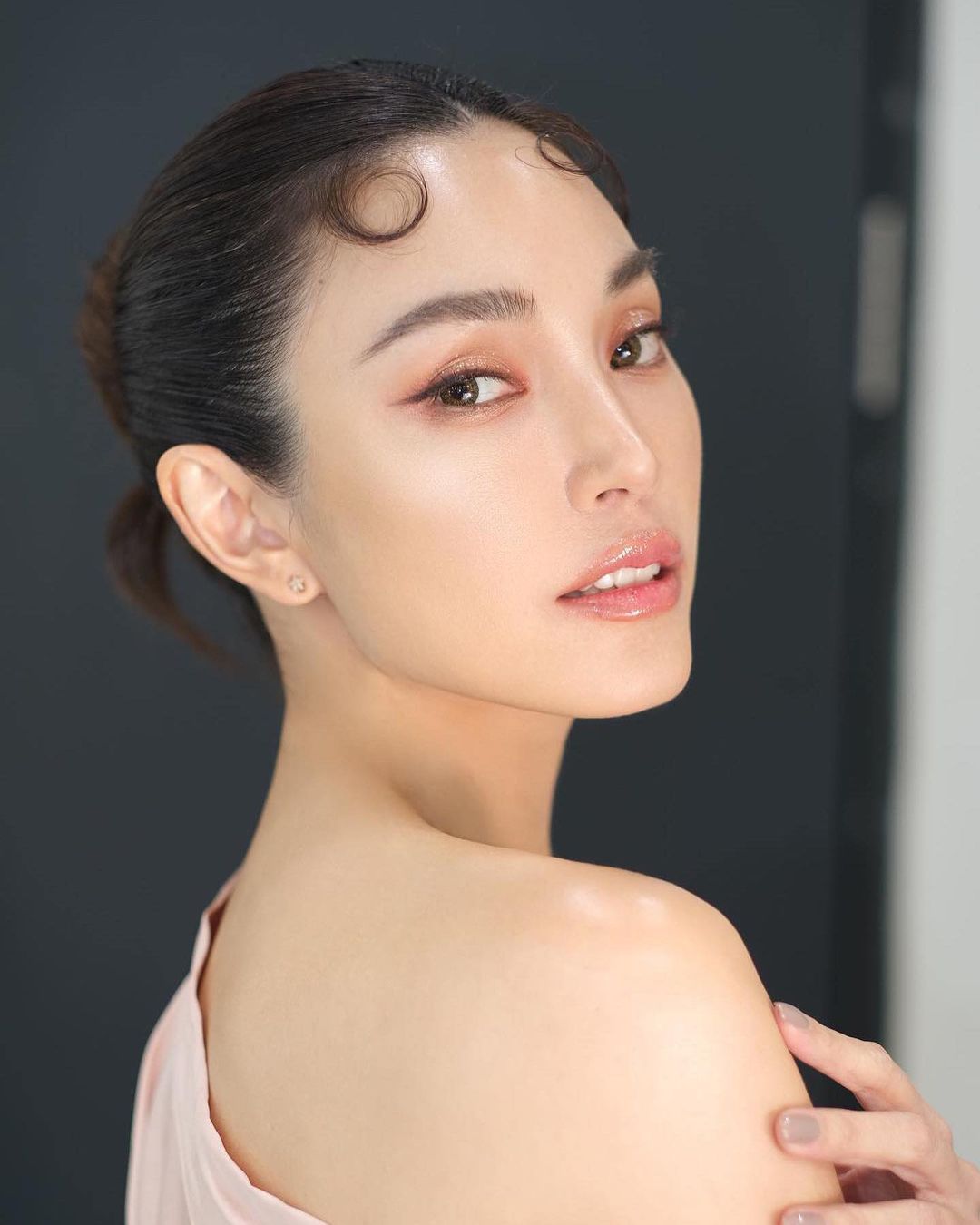 เมย์ - พิชญ์นาฏ สาขากร