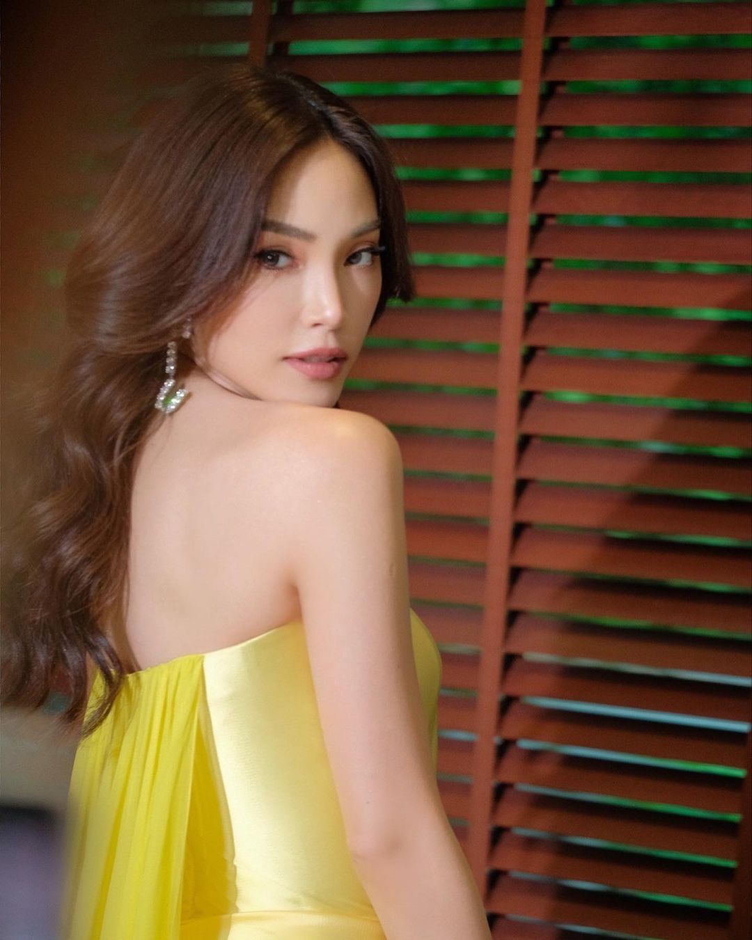 เมย์ - พิชญ์นาฏ สาขากร