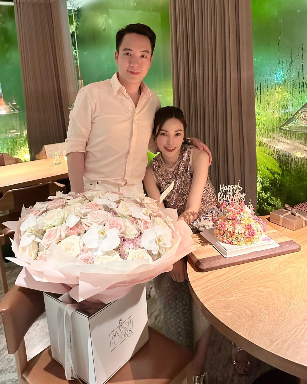 เมย์ - พิชญ์นาฏ สาขากร
