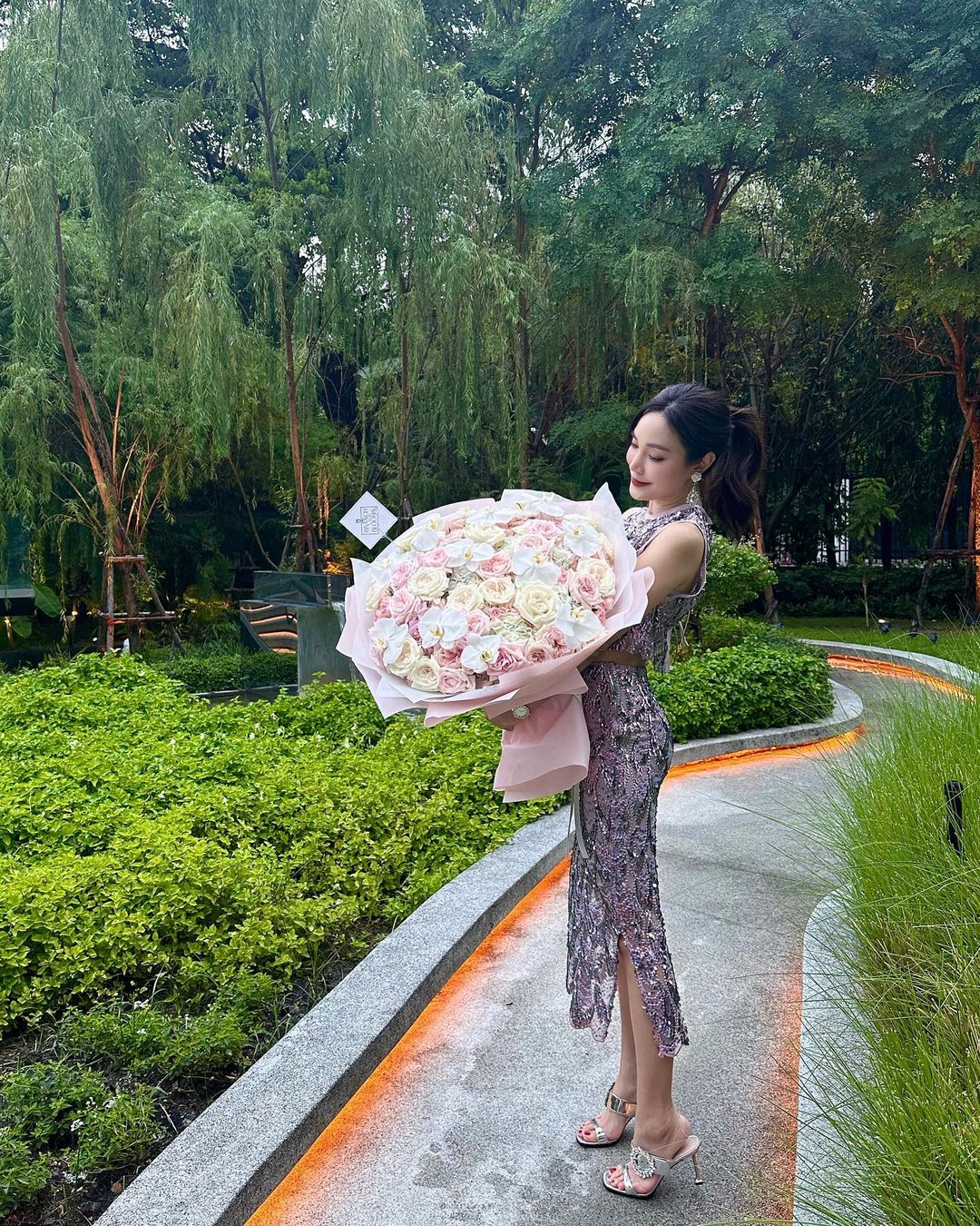 เมย์ - พิชญ์นาฏ สาขากร