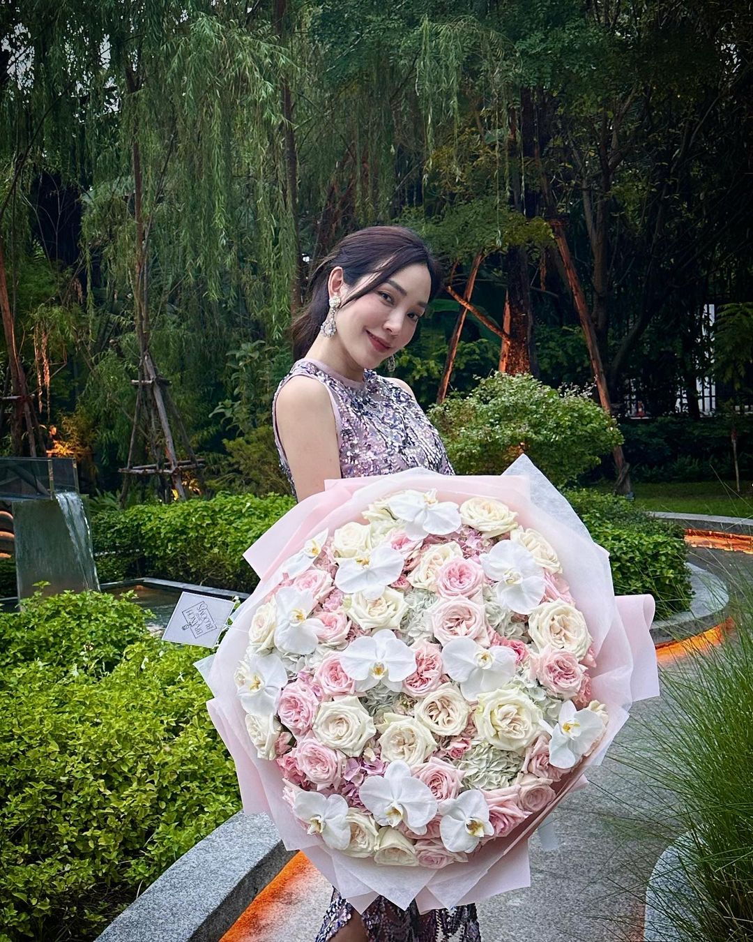 เมย์ - พิชญ์นาฏ สาขากร