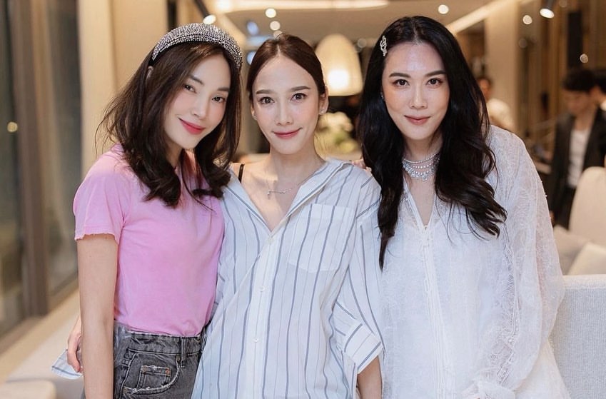 เมย์ - พิชญ์นาฏ สาขากร