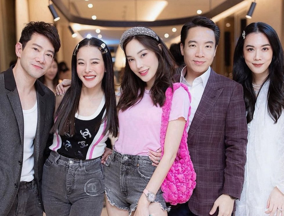 เมย์ - พิชญ์นาฏ สาขากร
