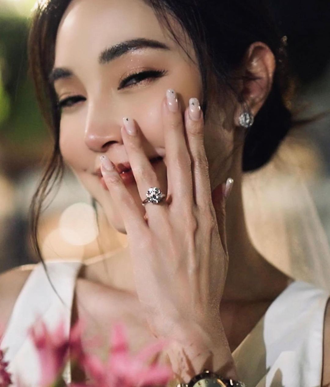 เมย์ - พิชญ์นาฏ สาขากร