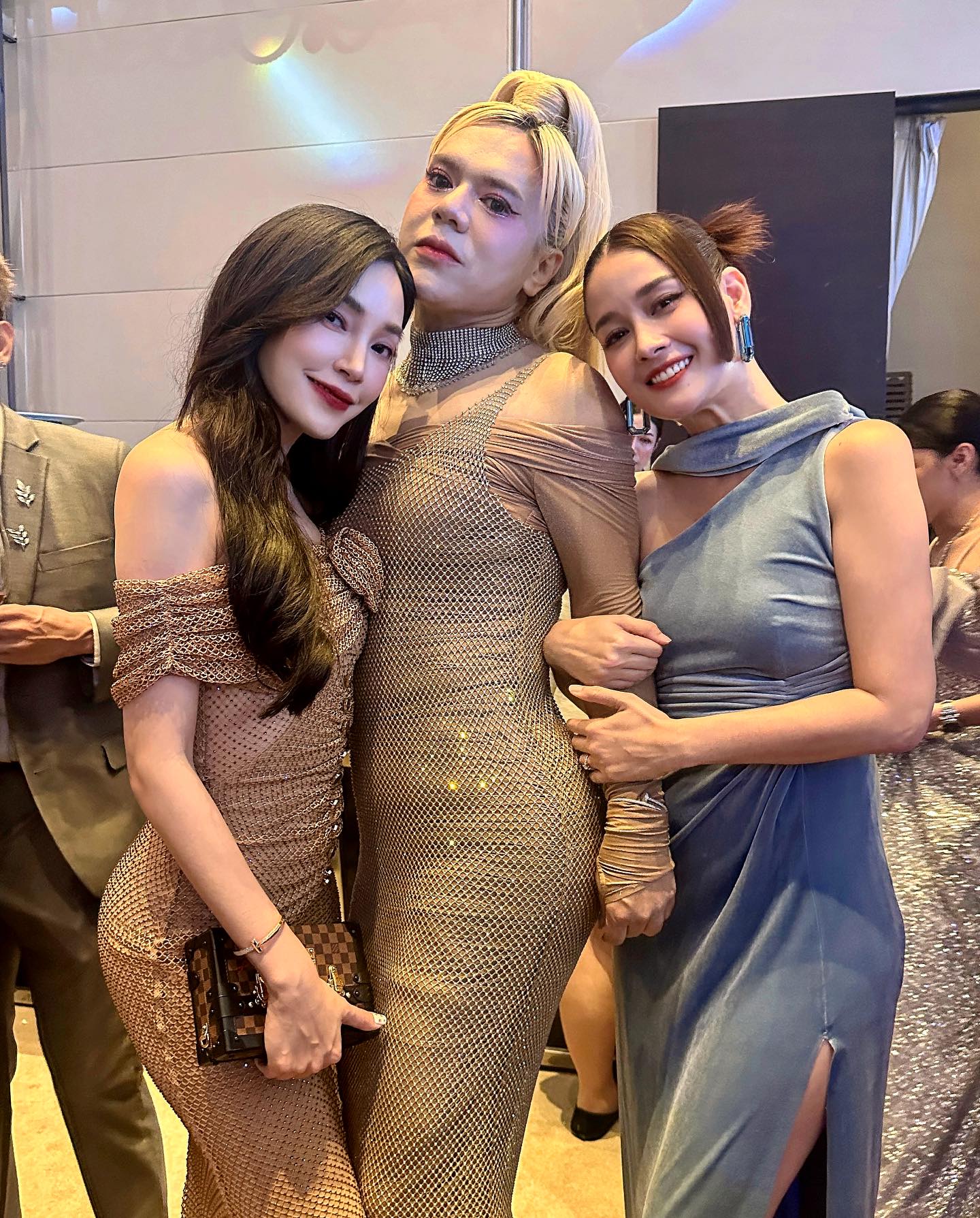 เมย์ - พิชญ์นาฏ สาขากร