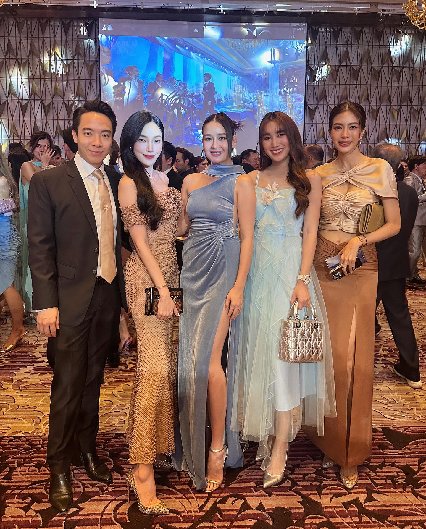 เมย์ - พิชญ์นาฏ สาขากร