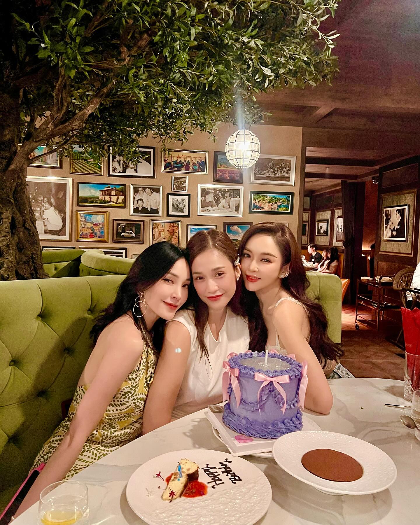 เมย์ - พิชญ์นาฏ สาขากร