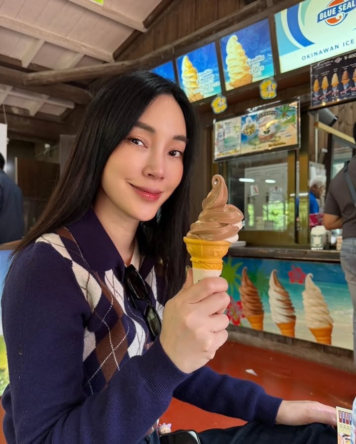 เมย์ - พิชญ์นาฏ สาขากร