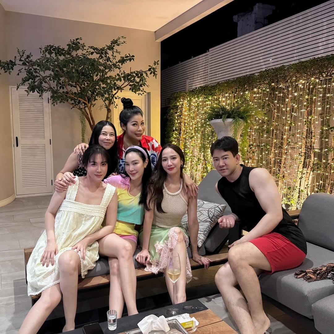 เมย์ - พิชญ์นาฏ สาขากร
