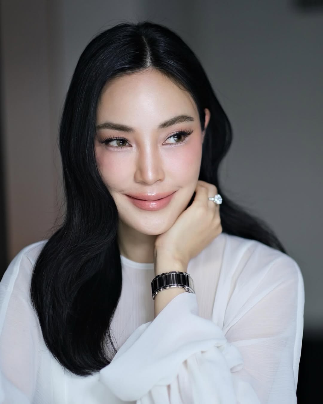 เมย์ - พิชญ์นาฏ สาขากร