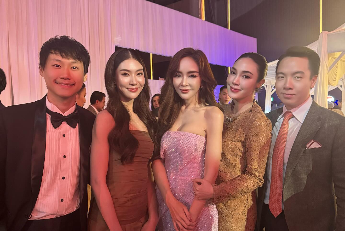 เมย์ - พิชญ์นาฏ สาขากร