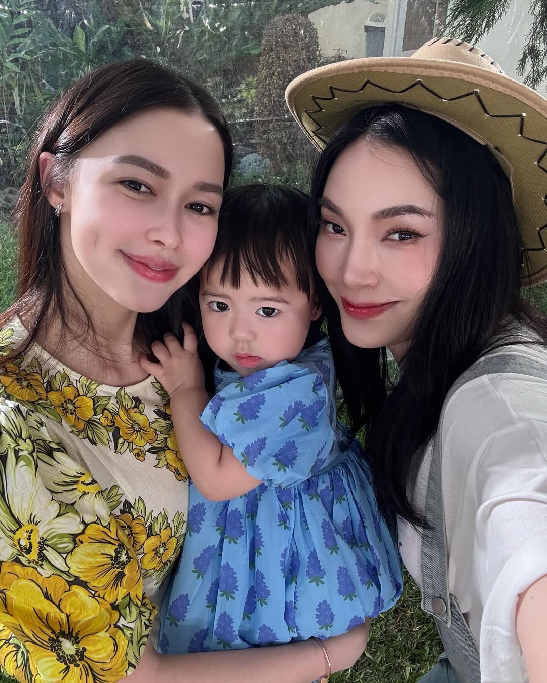 เมย์ - พิชญ์นาฏ สาขากร