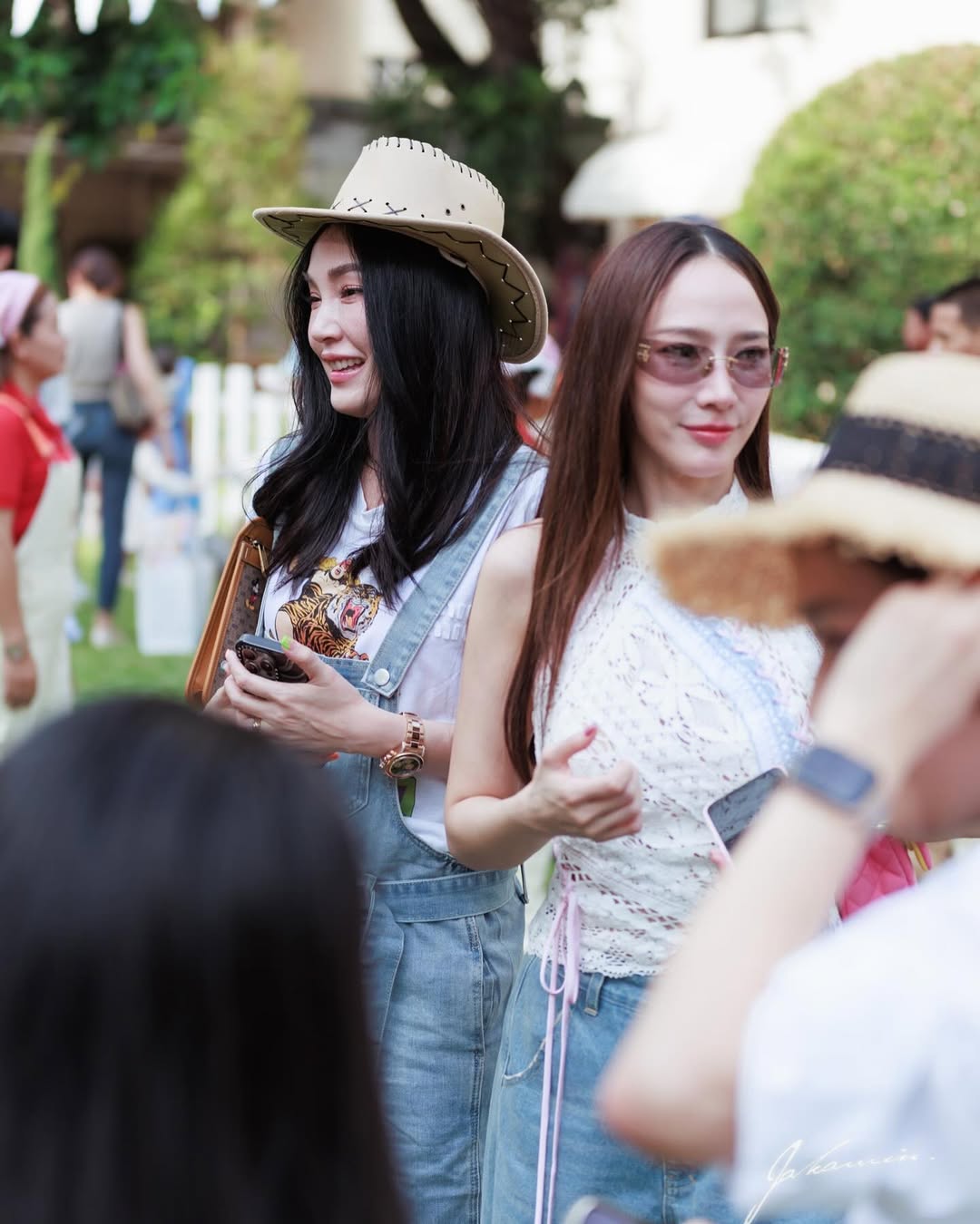 เมย์ - พิชญ์นาฏ สาขากร