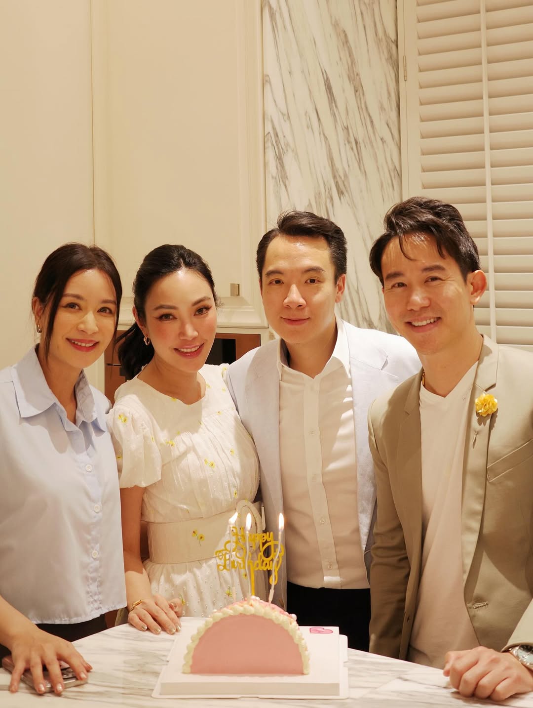 เมย์ - พิชญ์นาฏ สาขากร