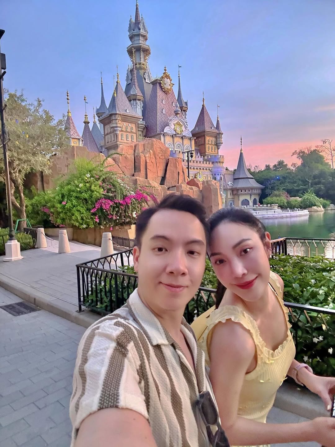 เมย์ - พิชญ์นาฏ สาขากร