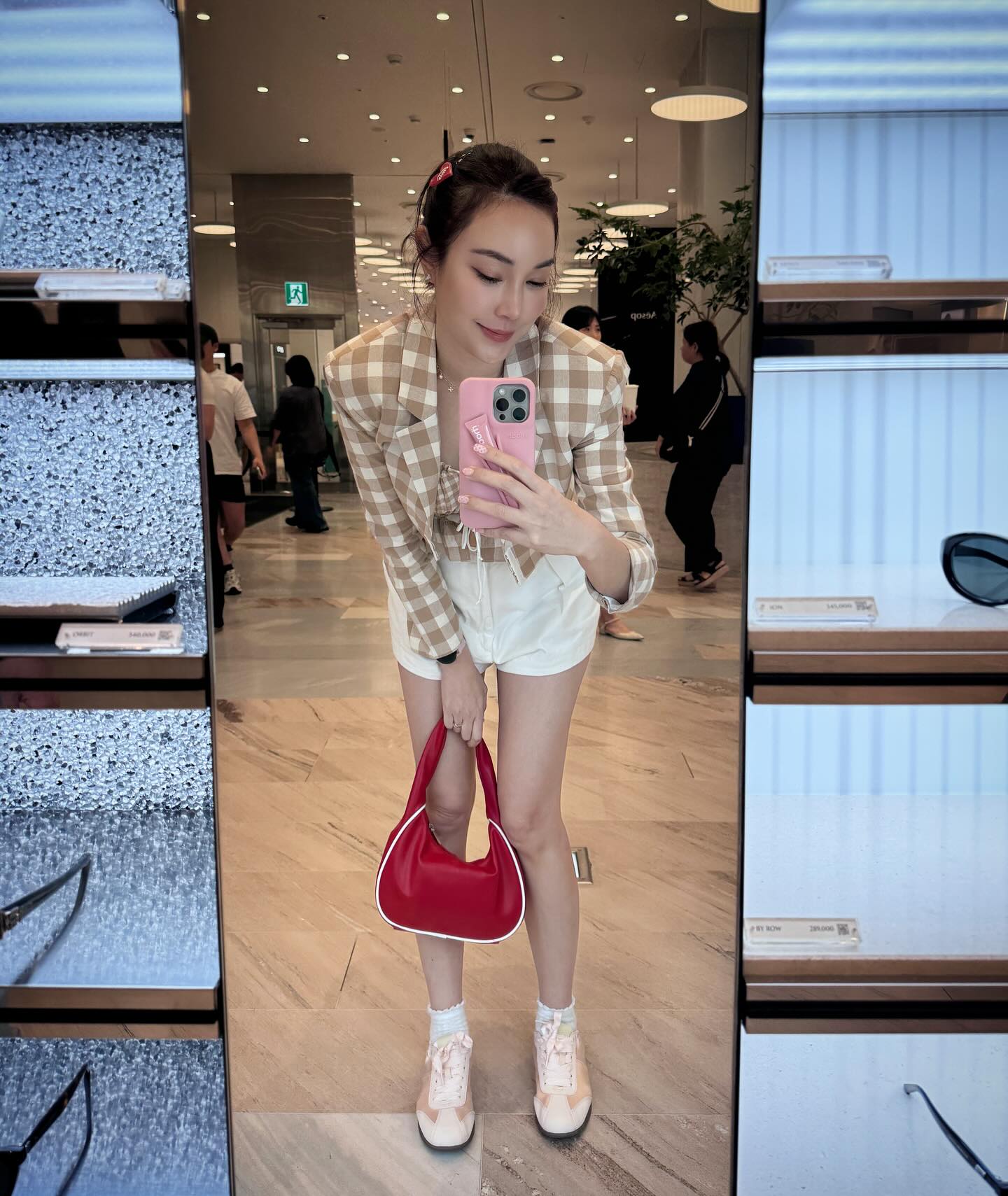 เมย์ - พิชญ์นาฏ สาขากร