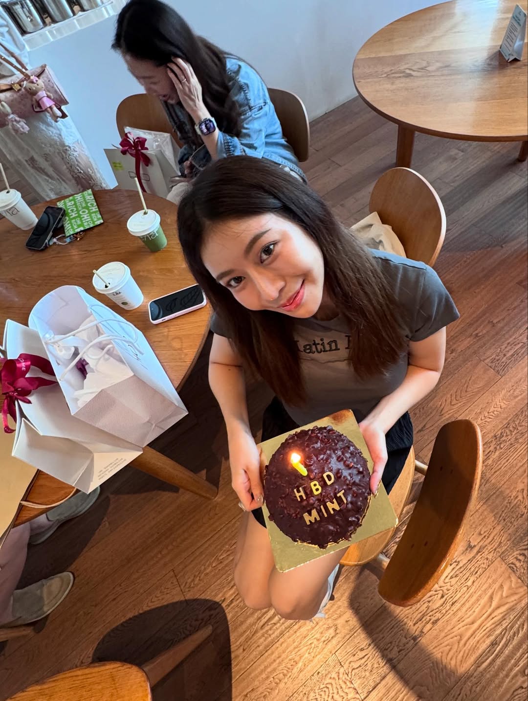 เมย์ - พิชญ์นาฏ สาขากร