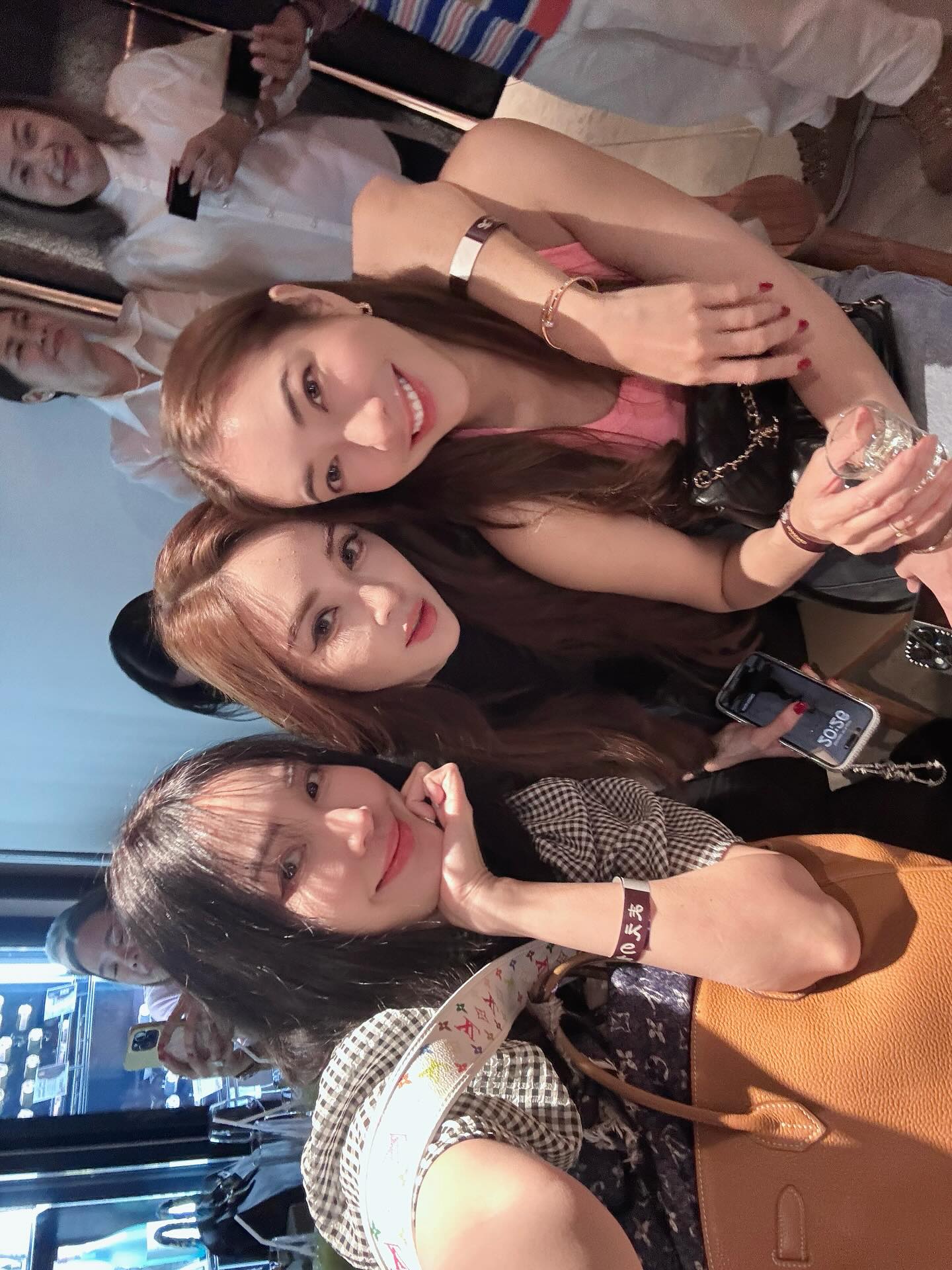 เมย์ - พิชญ์นาฏ สาขากร