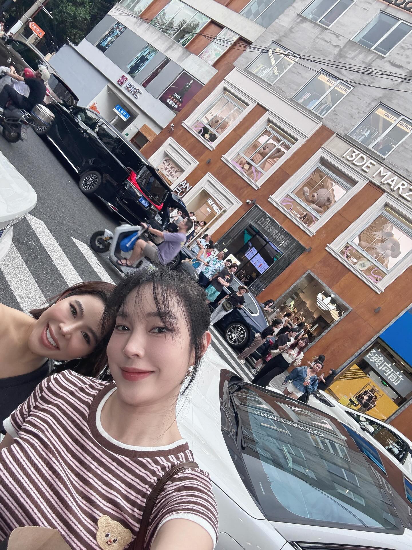 เมย์ - พิชญ์นาฏ สาขากร