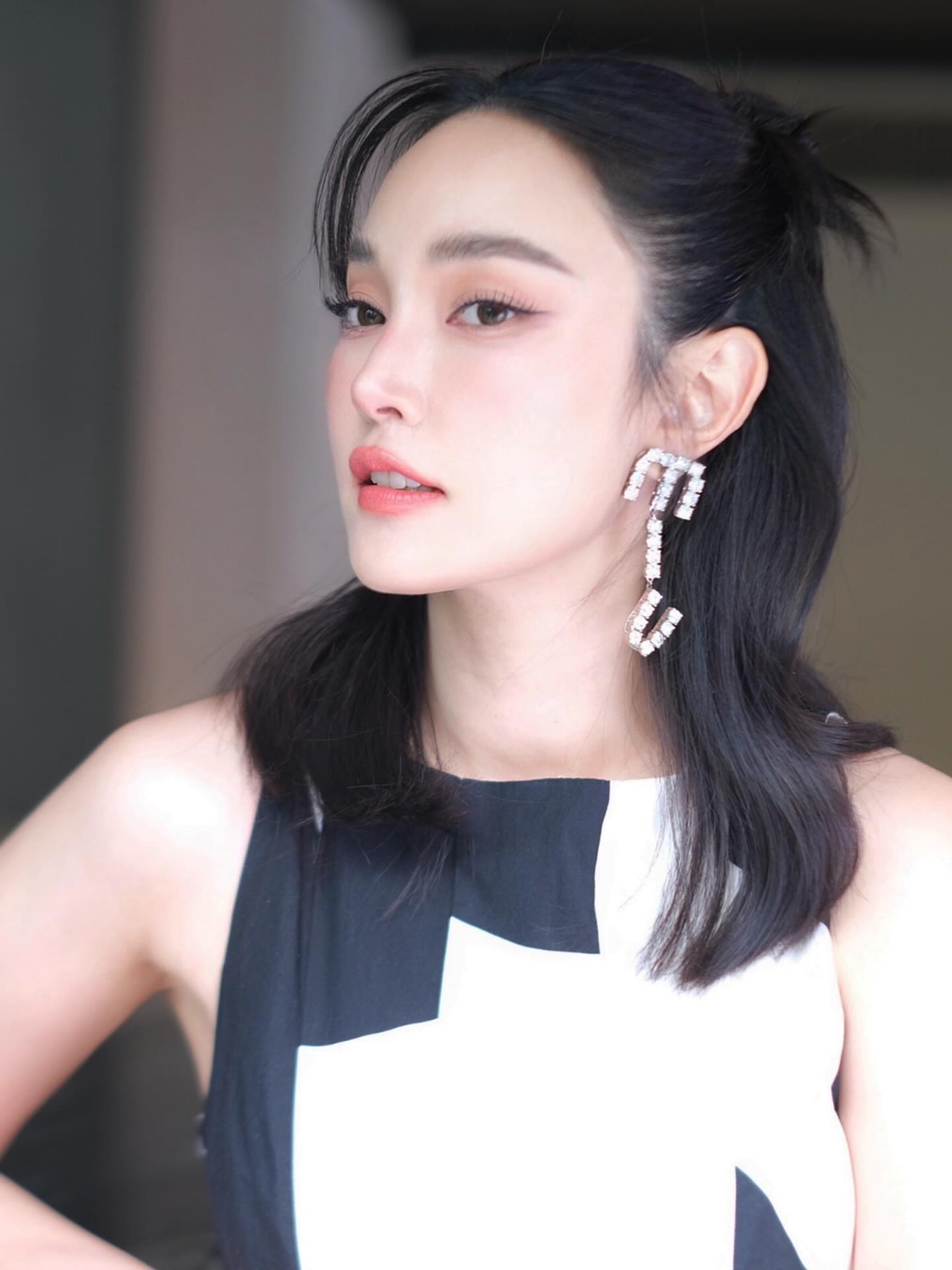 เมย์ - พิชญ์นาฏ สาขากร