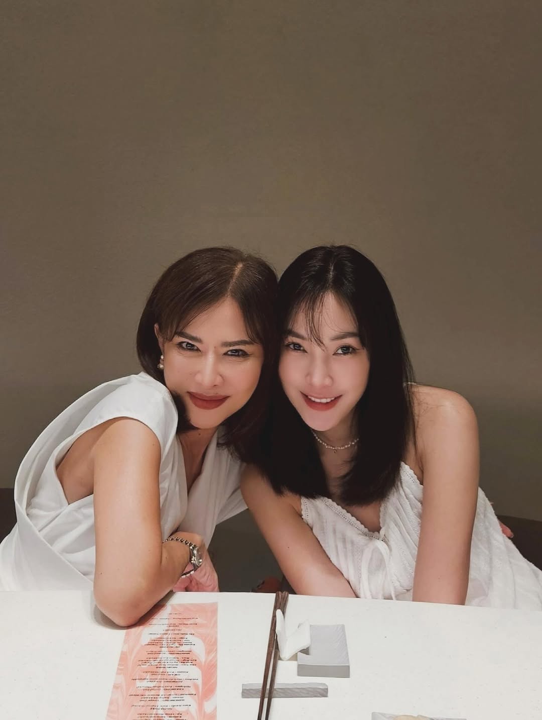 เมย์ - พิชญ์นาฏ สาขากร