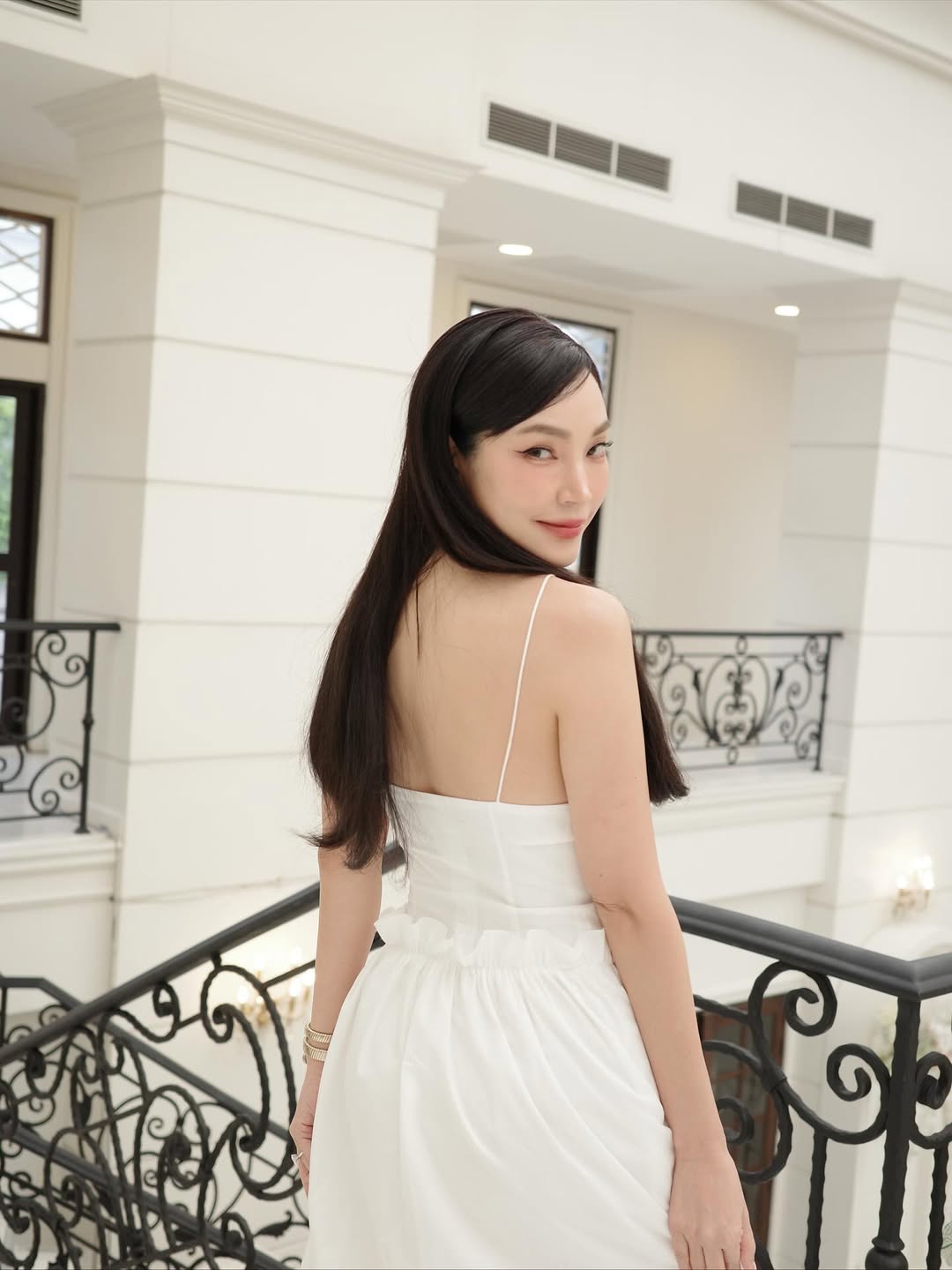 เมย์ - พิชญ์นาฏ สาขากร