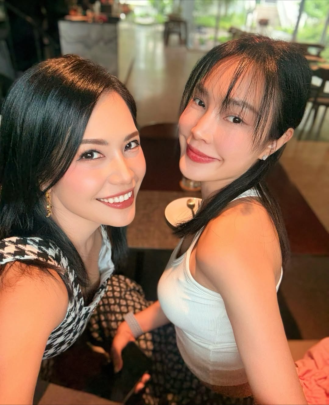 เมย์ - พิชญ์นาฏ สาขากร