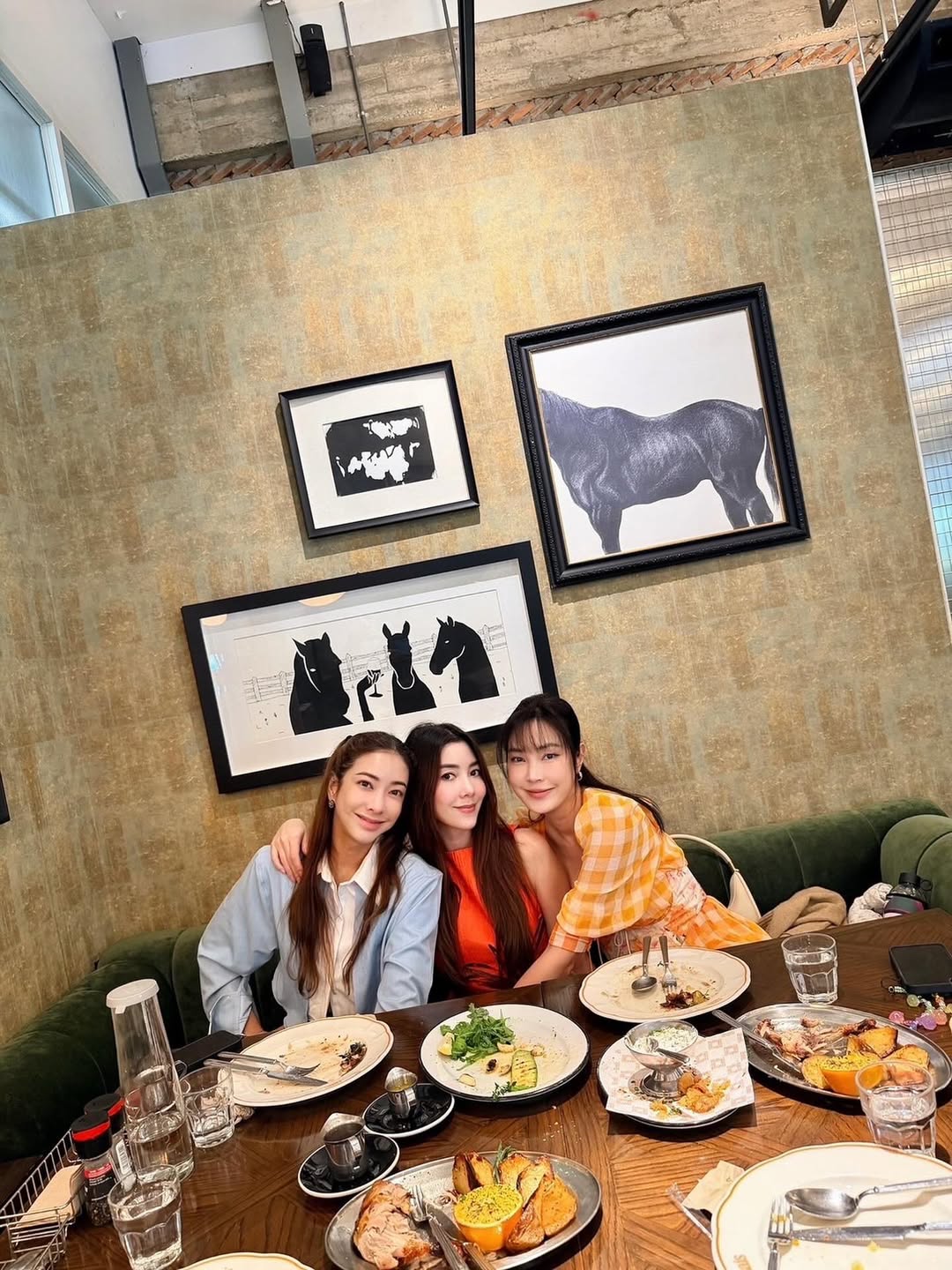 เมย์ - พิชญ์นาฏ สาขากร