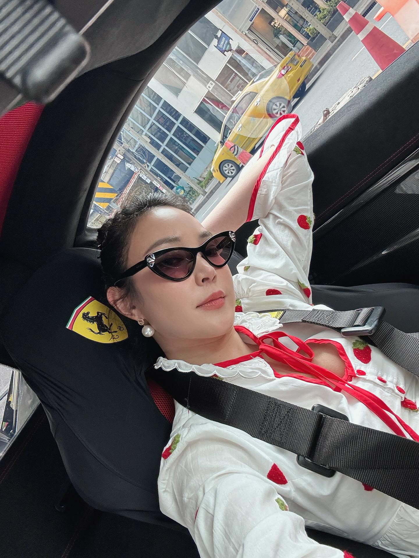 เมย์ - พิชญ์นาฏ สาขากร
