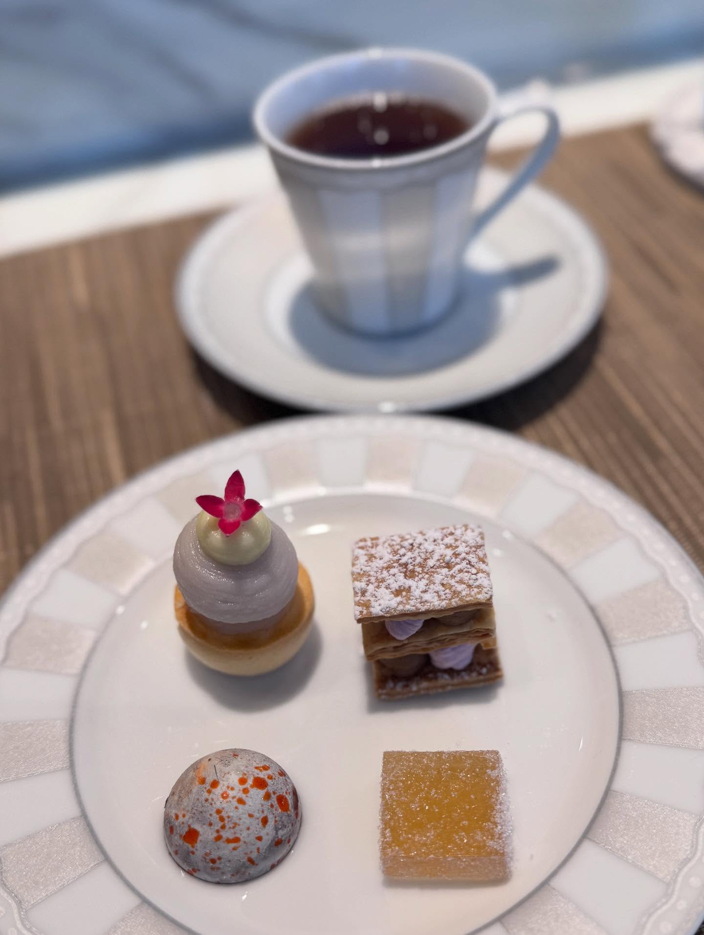 เมย์ - พิชญ์นาฏ สาขากร