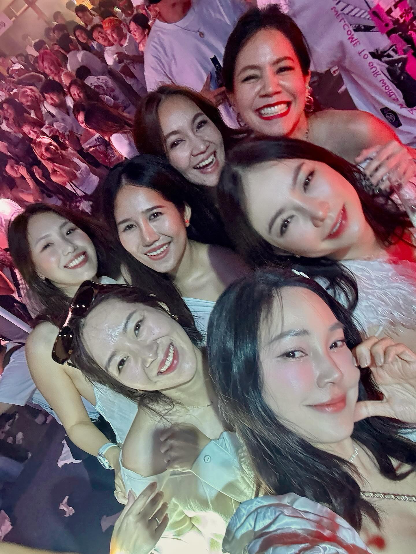 เมย์ - พิชญ์นาฏ สาขากร