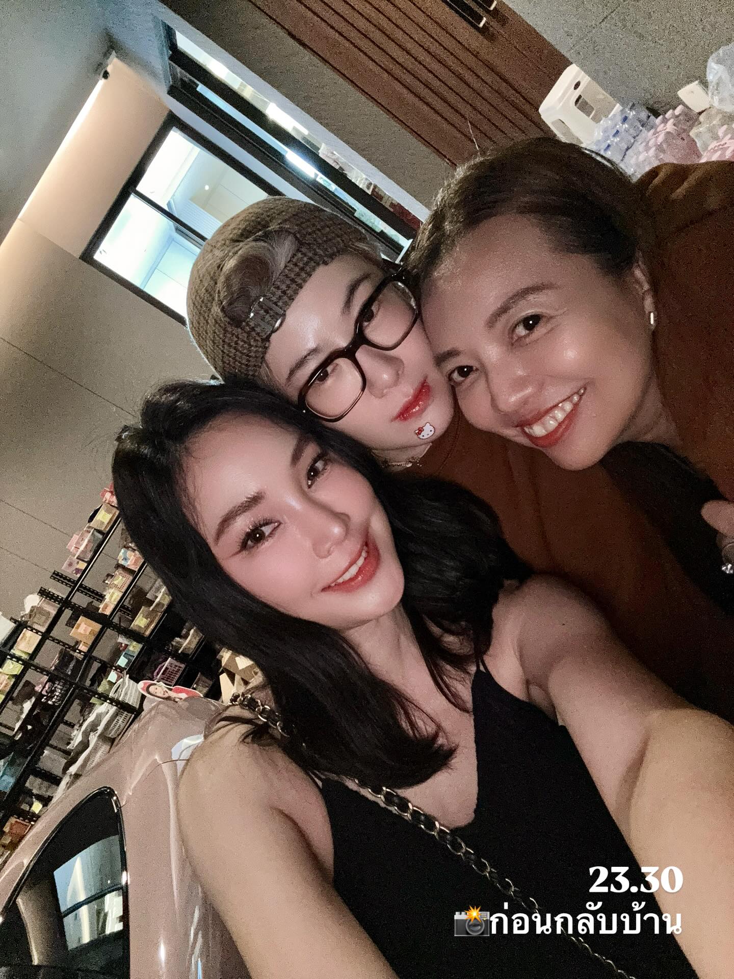 เมย์ - พิชญ์นาฏ สาขากร