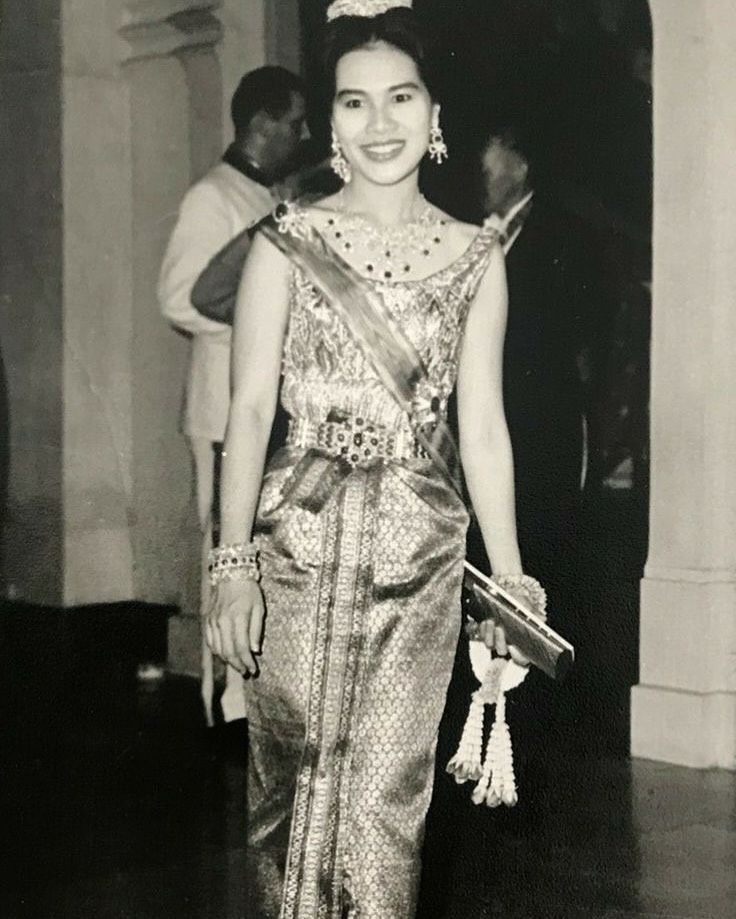 เมย์ - พิชญ์นาฏ สาขากร