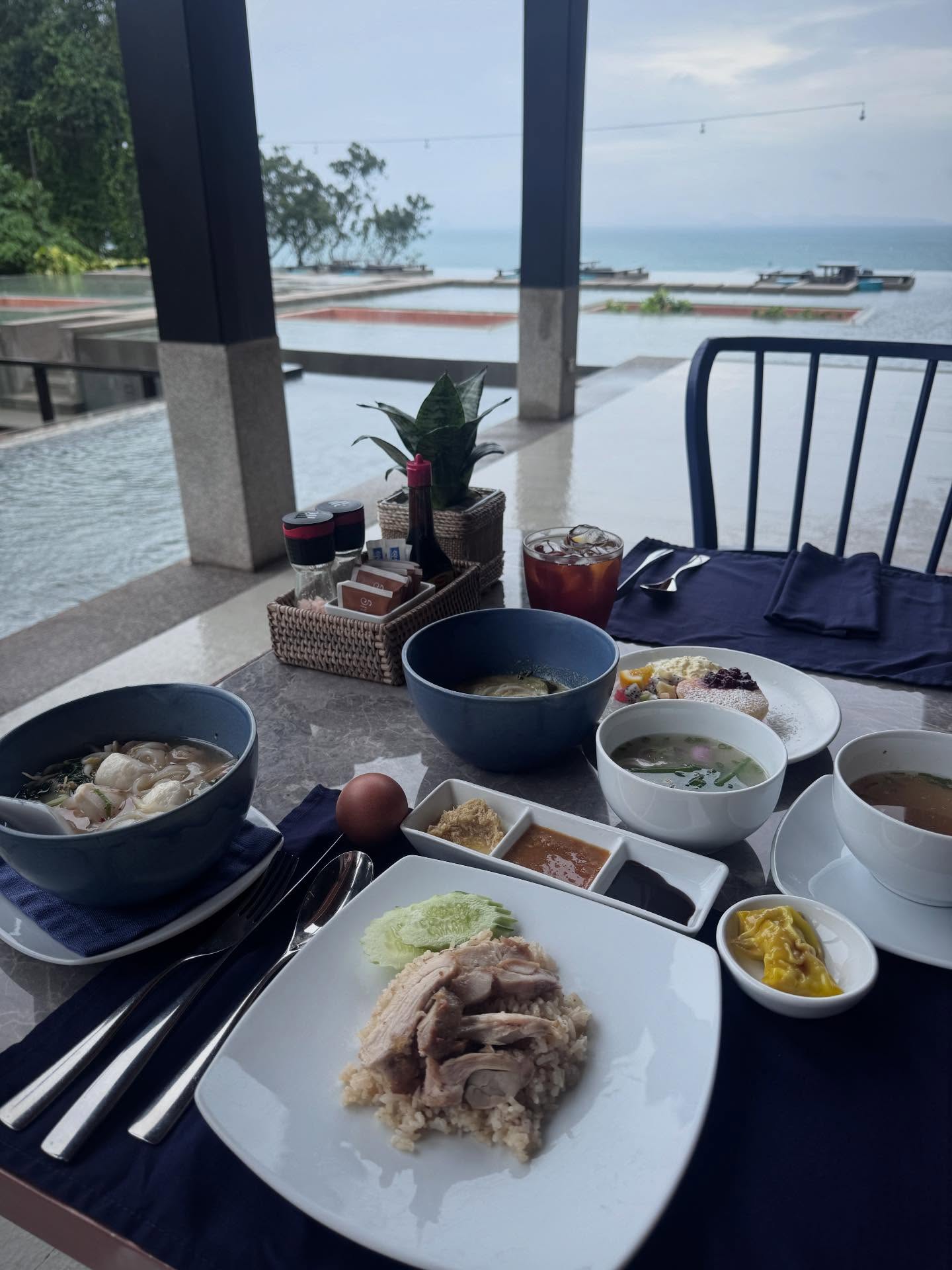 เมย์ - พิชญ์นาฏ สาขากร