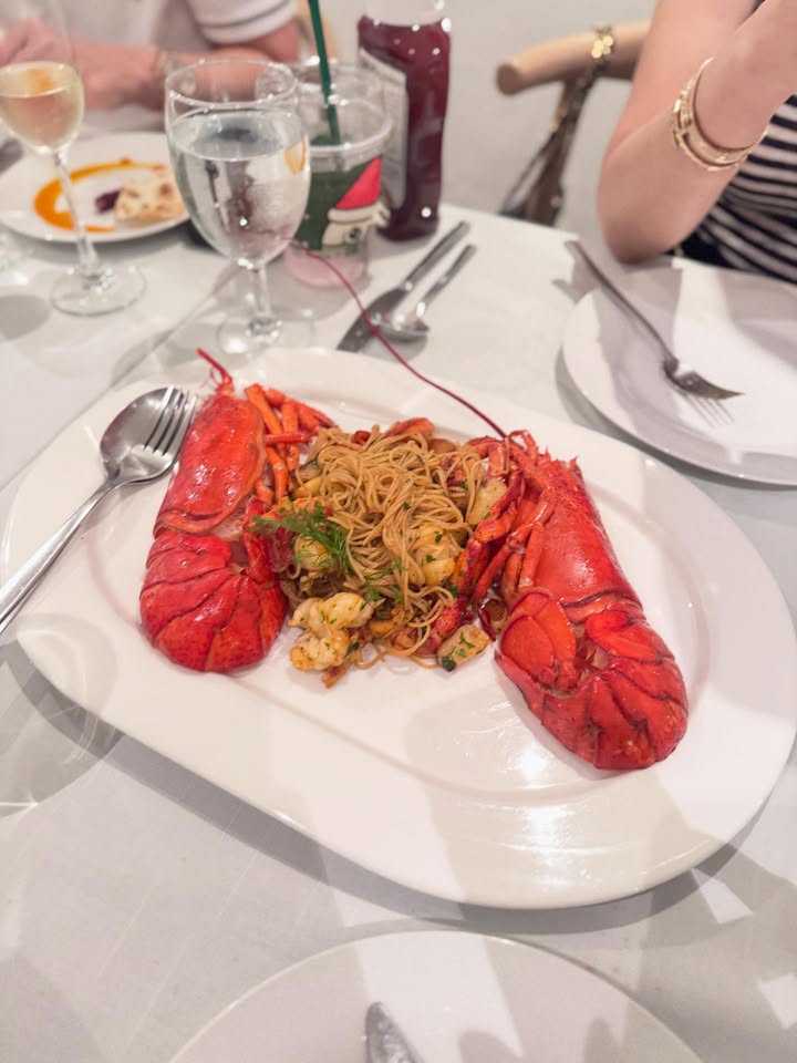 เมย์ - พิชญ์นาฏ สาขากร