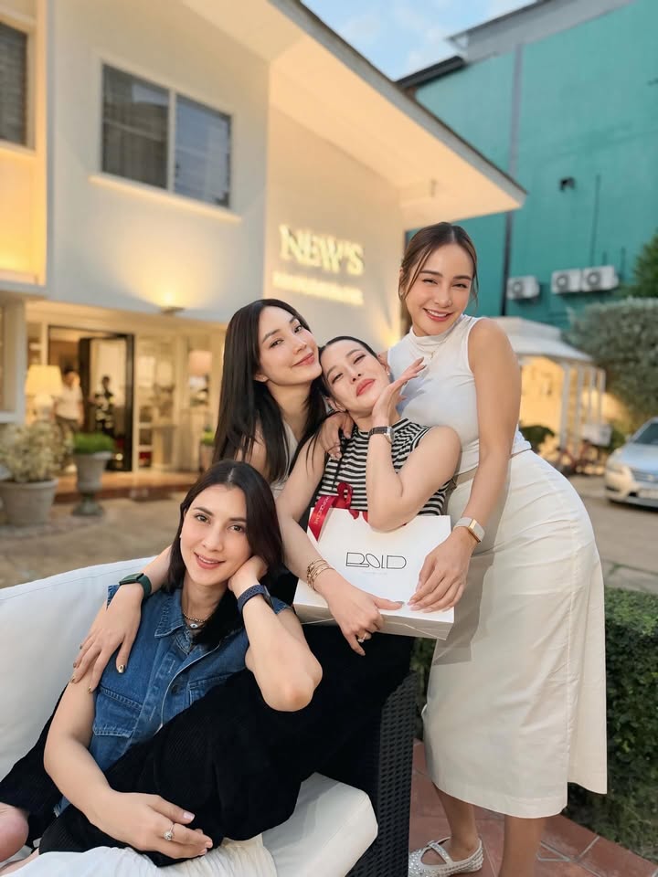 เมย์ - พิชญ์นาฏ สาขากร