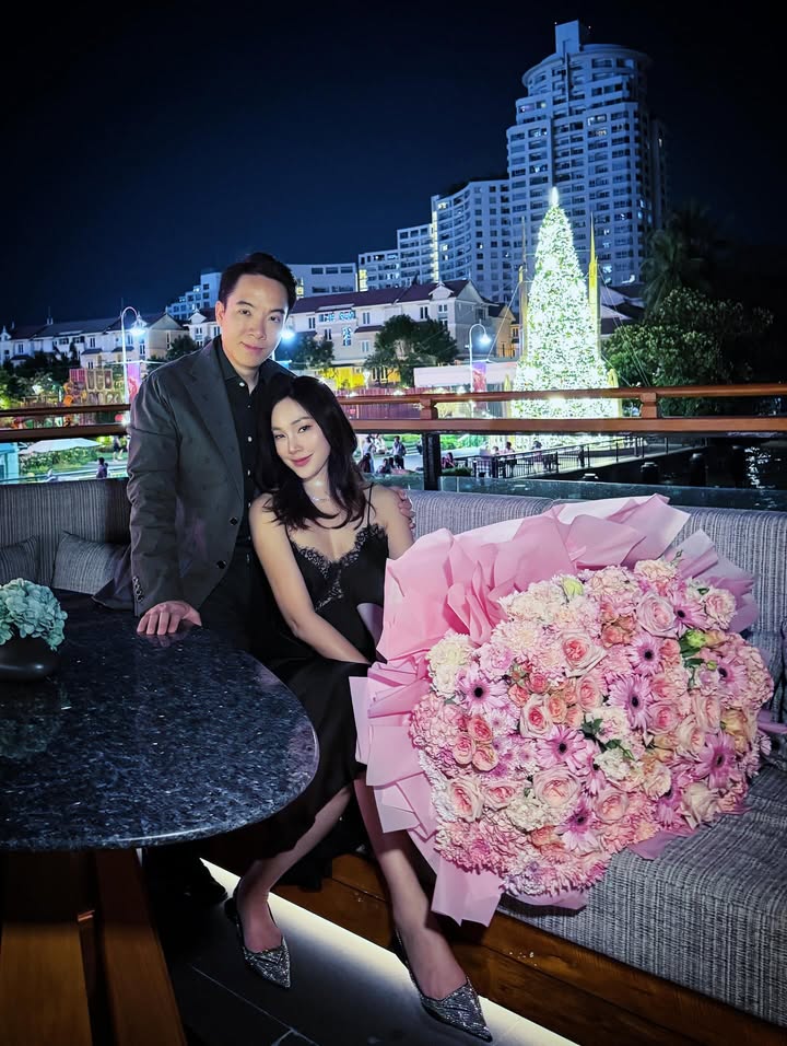 เมย์ - พิชญ์นาฏ สาขากร