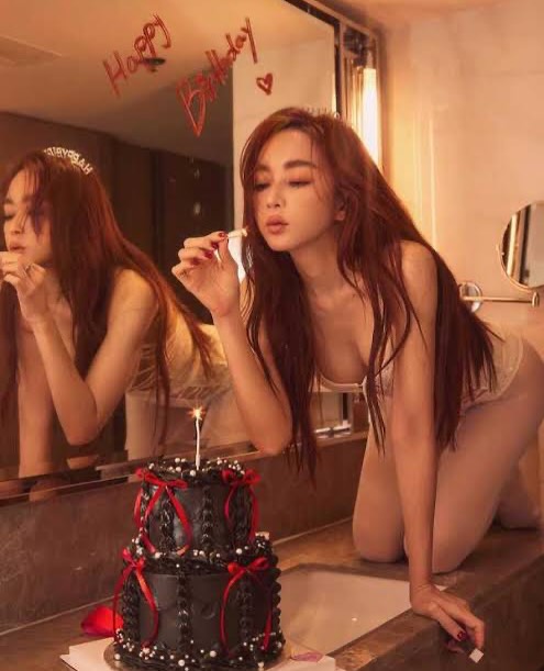 เมย์ - พิชญ์นาฏ สาขากร